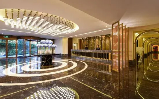 Crystal Orange Hotel，jinghuiSquare,XiaotunRoad,Beijng