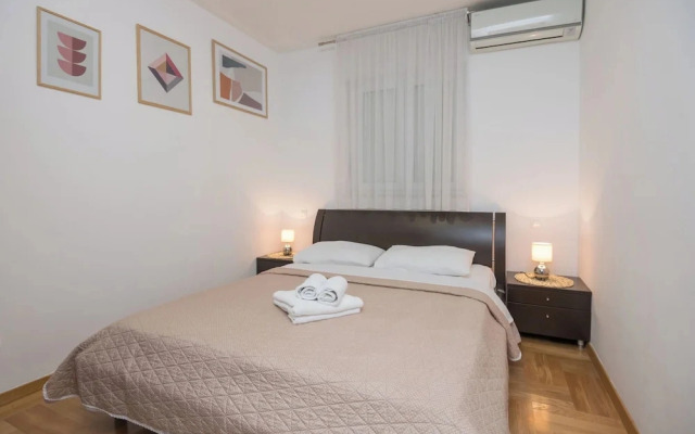 Duplex Apartment Vita Split, near Žnjan Beach