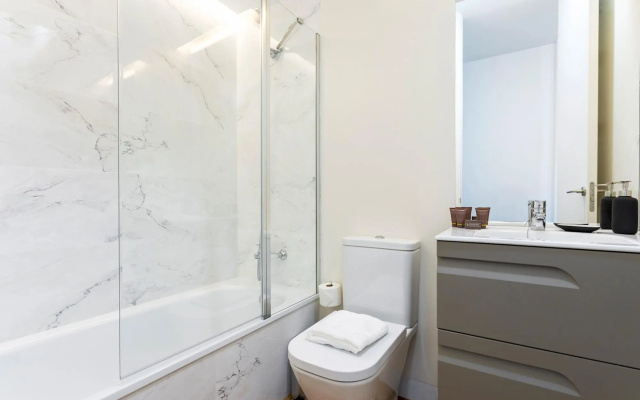 Beautiful 3-bedroom Apartment in Cadiz Center San Antonio IV