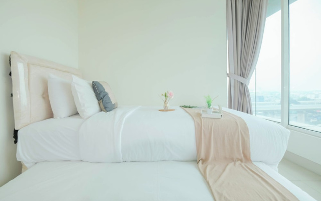 Modern Peach Touch 2Br At Grand Kamala Lagoon Apartment