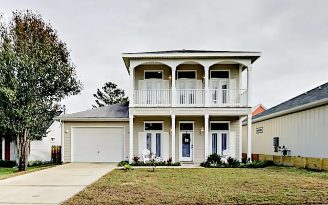Dune Avenue - 3 Br Home