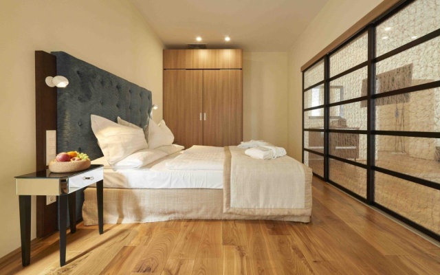 HiLight Suites Hotel