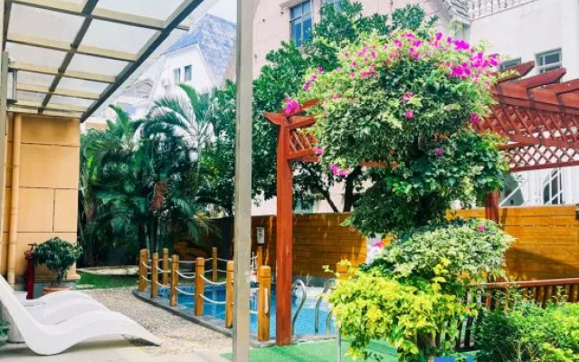 Yintan Zeyinju Hotel