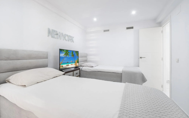 Copacabana Deluxe 1-A Levante Beach