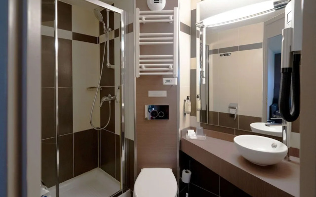 Comfort Hotel Maubeuge