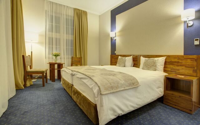 Dw Piast Hostel Вроцлав комната для гостей