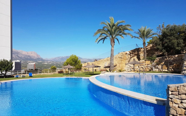Two bedroom apartment with sea views - Floor 33