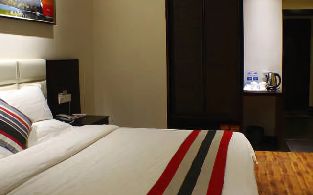 Apple Art Hotel