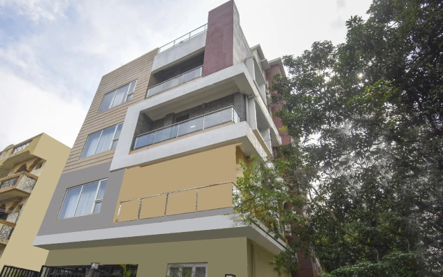 OYO Flagship 74081 Blue Moon Residency