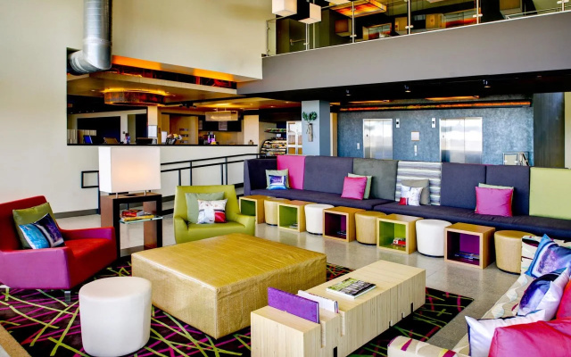 Aloft Leawood-Overland Park