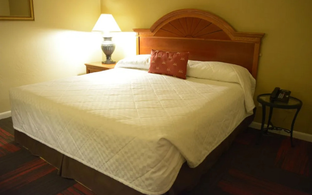 Crystal Cove Hotel