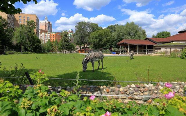 Гостиница Star 8 Na Ploschadi Pobedyi 1B Guest House