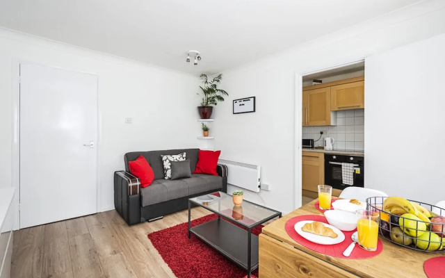 ASH Cosy Apartments 2 - Codling Close