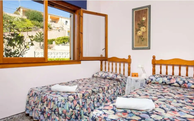 House - 4 Bedrooms with Pool and WiFi - 107534