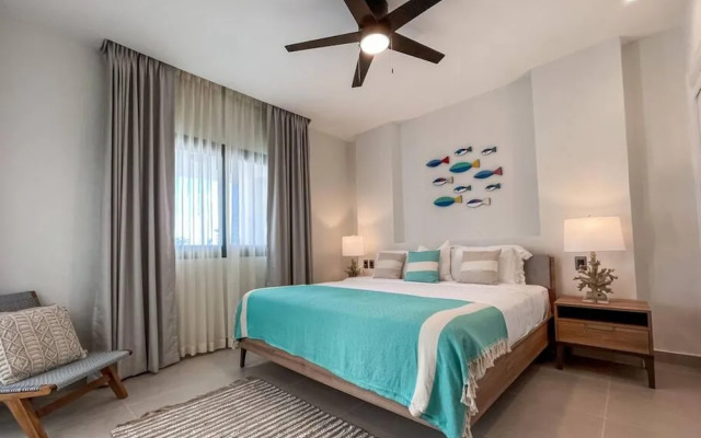 Incredibly Beautiful Condo Just Steps to the Beach