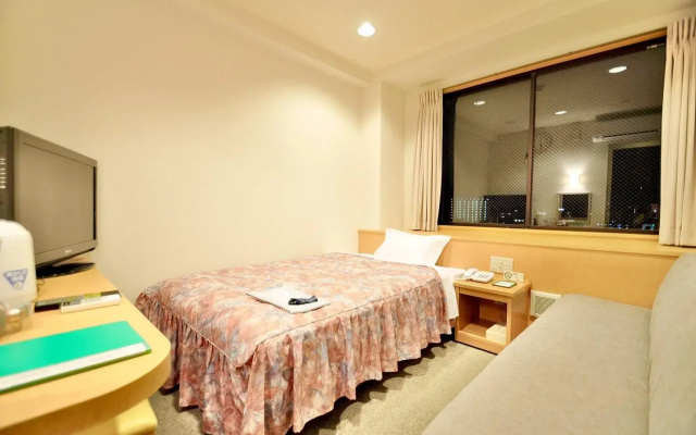 HiroshimaEkimae Universal Hotel ShikansenguchiMigi
