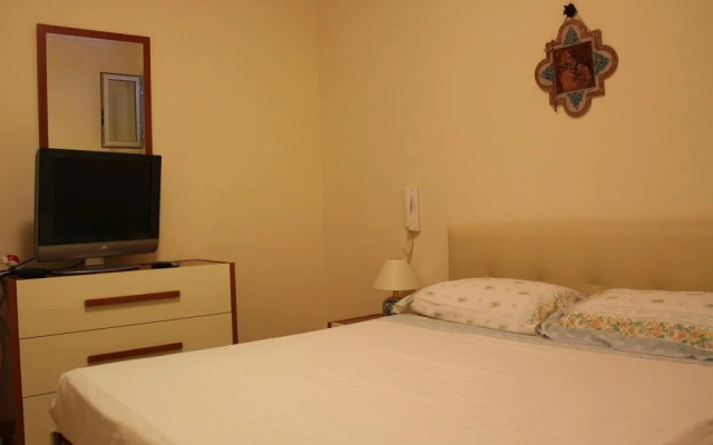 B&B Camelot