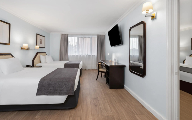 Wyndham Garden Santiago Kennedy