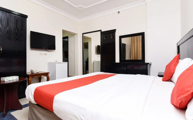 OYO 367 Season Hotel