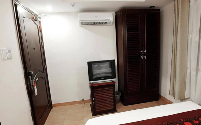 Carina Hotel