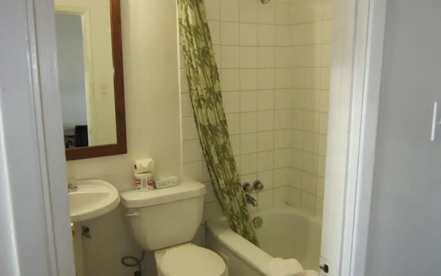 Chetwynd Court Motel