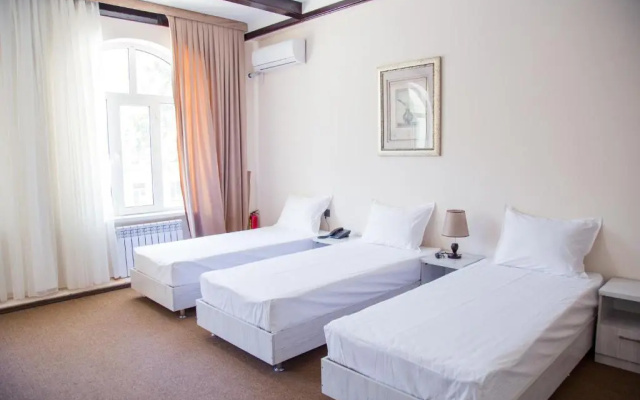 Continent Hotel