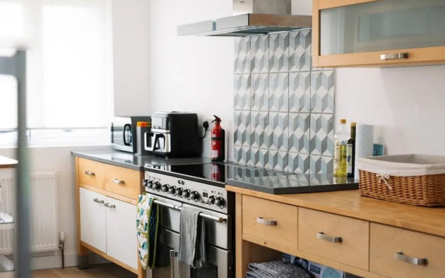 Sea Breeze Your Coastal Sanctuary in Sandown