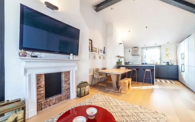 Lovely 2 Bedroom Flat In The Heart Of Chelsea