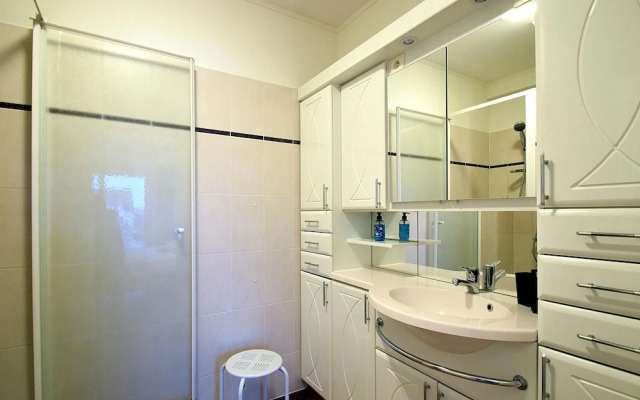 Silver Beach 0105 Well Equipped Apartment