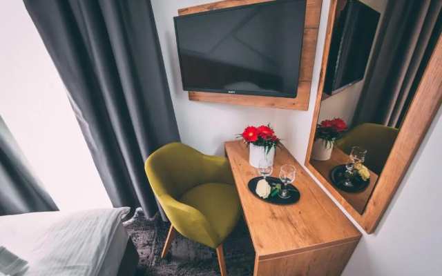 Orange Hotel