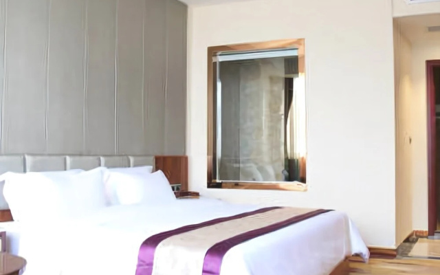 Longyan Dongshang Hotel (International Food City)
