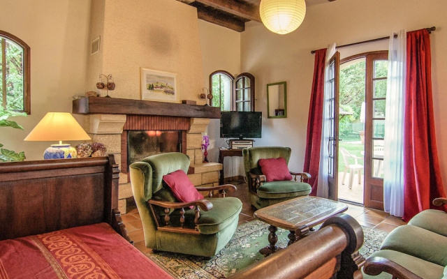Riverside Charm in Perigord Noir
