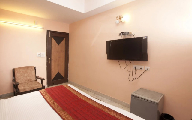 Anand Hotel With banquet hall Karol Bagh