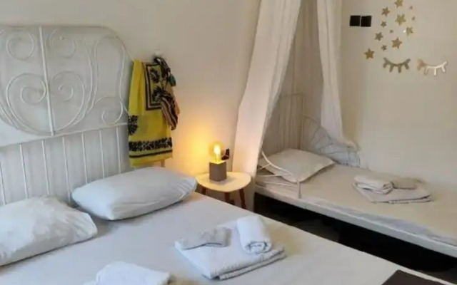 Marilous House - Skyros Beachfront Getaway