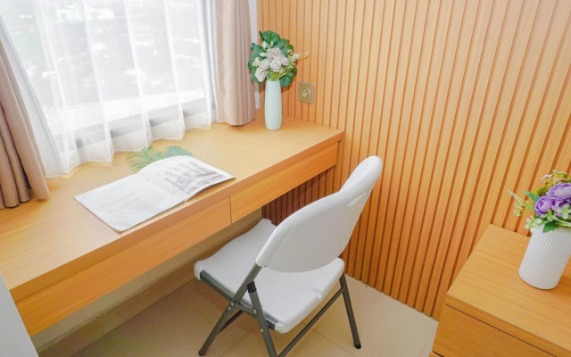 Soft Toned Studio At Transpark Cibubur Apartment