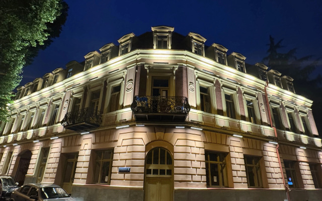 Hotel exterior · Tbilisi — photo 1