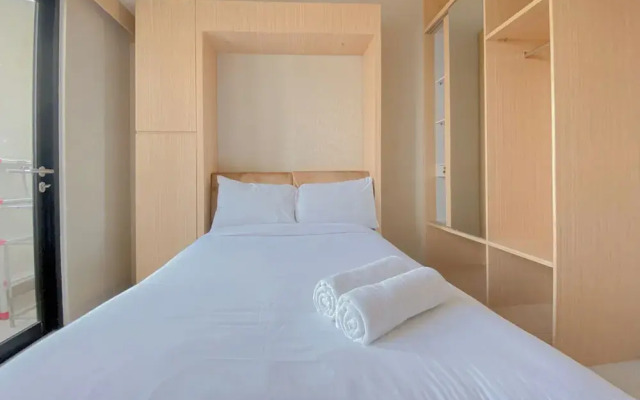 Comfortable And Modern Studio At Apartment The Alton