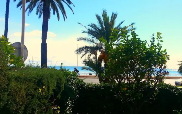 Promenade Lemon Apartment