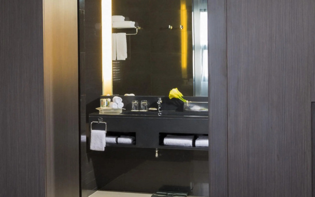 Holiday Inn Bangkok Sukhumvit by IHG