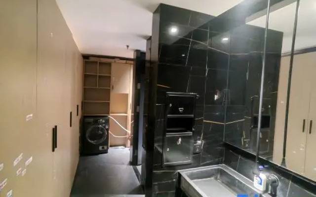 Ruisen River View Esports Hotel (Jiangbeizui Liujia Wharf Branch)