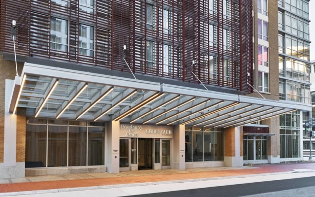 Отель Courtyard Washington Convention Center США, Вашингтон - отзывы, цены и фото номеров - забронировать отель Courtyard Washington Convention Center онлайн вид на фасад