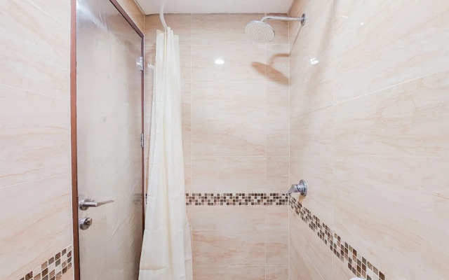 Cozy And Relaxing Studio Apartment B Residence