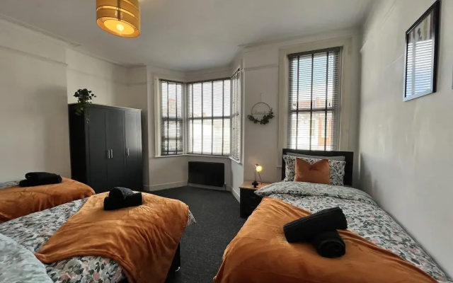 Captivating 2bed House in Southend Pet Friendly!
