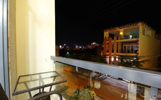 LIS Hotel