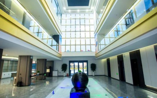 Qingfeng Xiaozhu Hotel