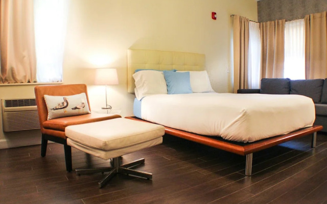 The New Hotel