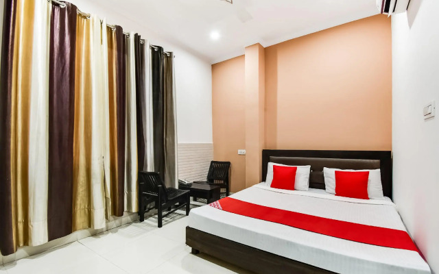 OYO 60618 Hotel Ab