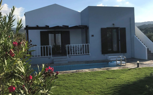 Villa in Kirianna With Private Pool