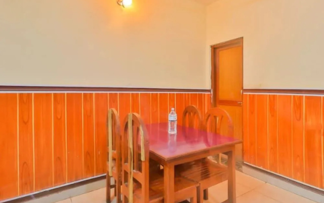 Oyo 664 Hotel Lake Top