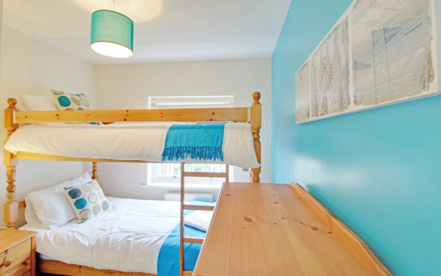 Brighton Getaways - Beach Lodge House